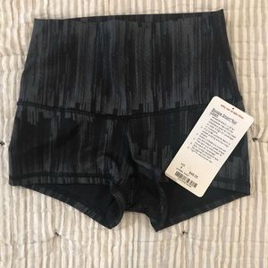 LuLuLemon Boogie Shorts Roll Down